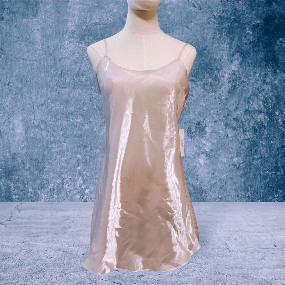 Victoria's Secret Organza Pink Champagne Mini Slip Size M NWT - Picture 2 of 10